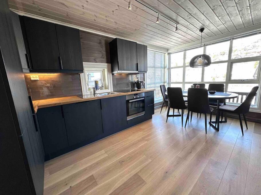 Lovise Mountain Apartment ストランダ エクステリア 写真